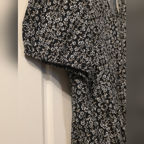 NWT Bell Elbow Sleeve Mini A-Line Dress - Black Floral - Picture 4 of 7